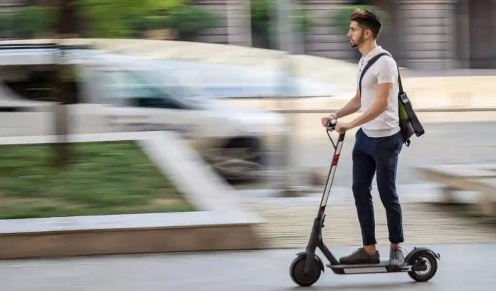 ¿Qué autonomía tiene un patinete eléctrico?