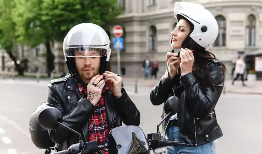 ¿Se puede conducir una moto eléctrica sin carnet?