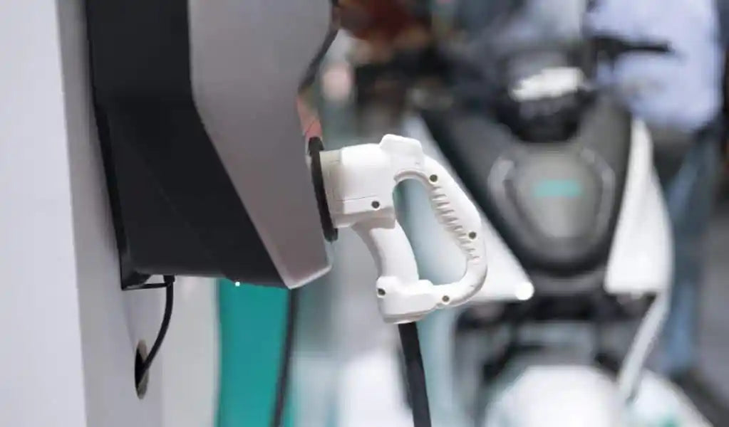 ¿Las motos eléctricas contaminan?