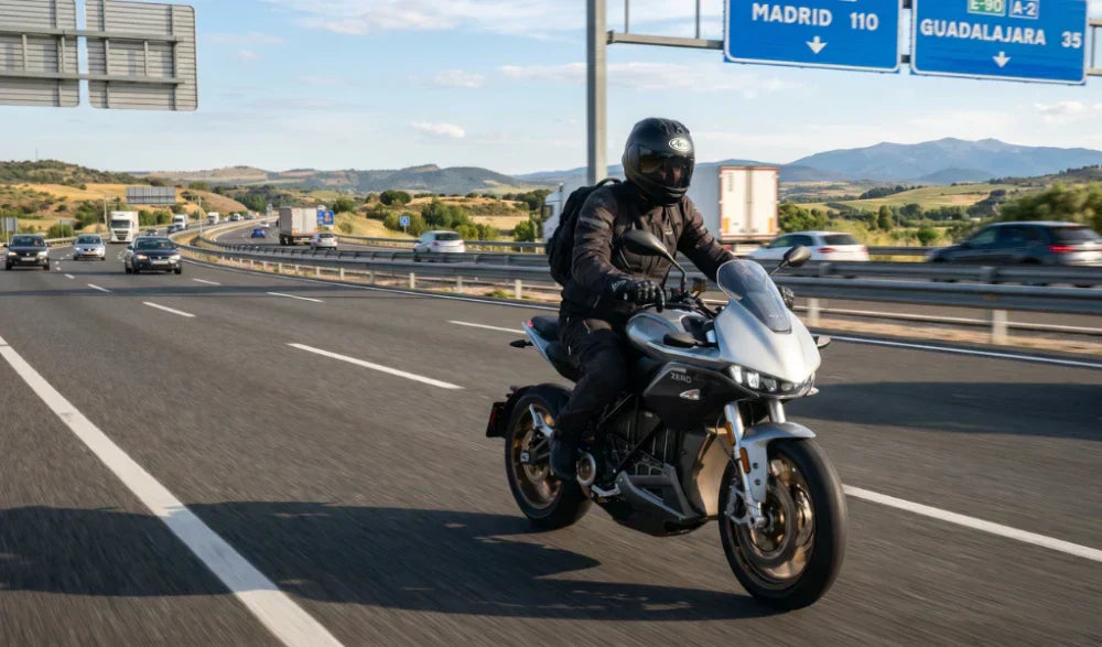 Mejores motos eléctricas para autovía en 2025: guía completa con comparativa