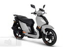 Peugeot Tweet 125 estudio gris