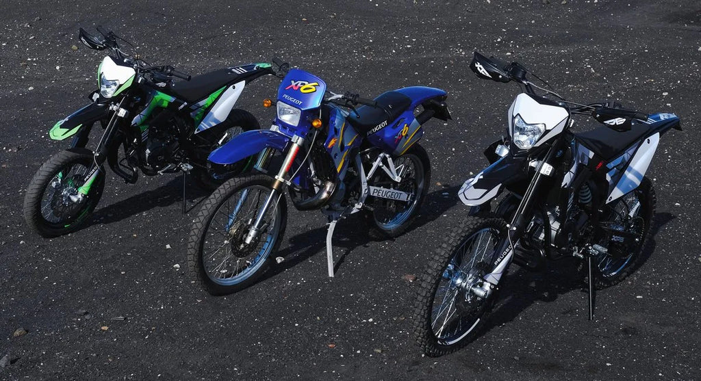 Peugeot XP6 Supermotard ángulo 3
