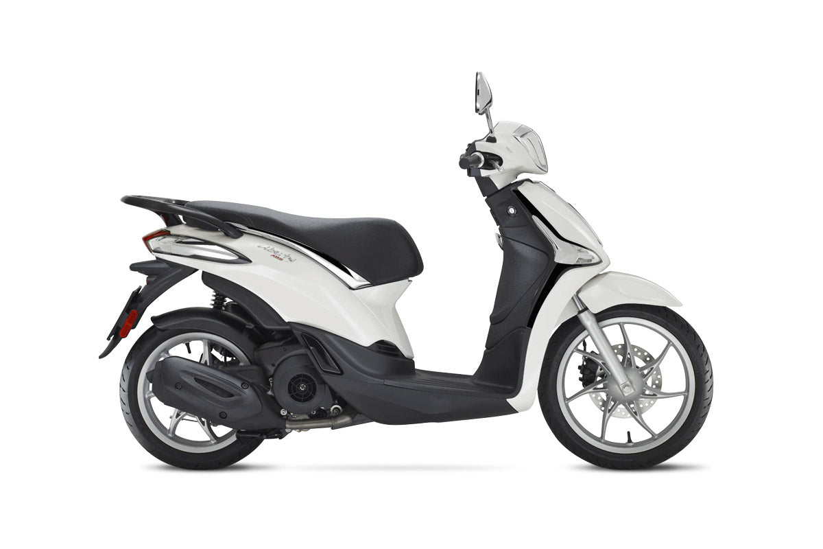 Piaggio Liberty 125 - scooter clásico de rueda alta