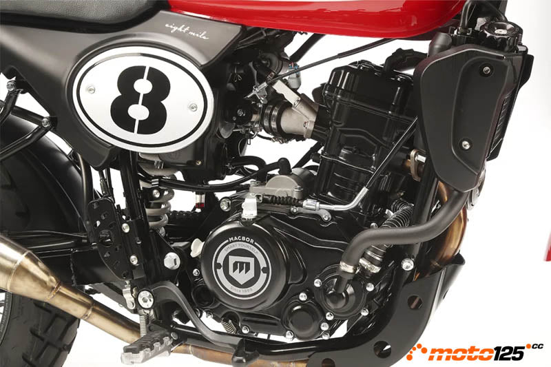 Macbor Eight Mile 125 LC detalle faro redondo Full LED