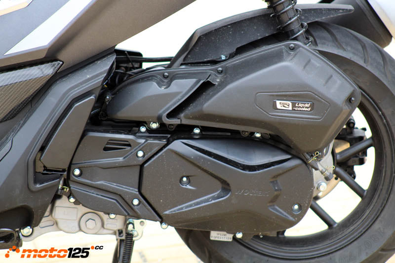 Wottan STORM-X detalle motor Loncin refrigerado por líquido