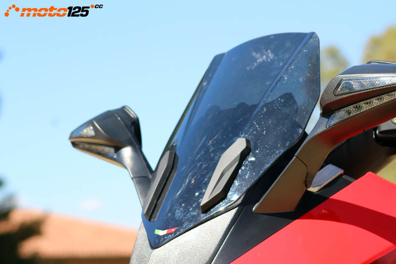 Wottan STORM-R+ detalle faro Full LED