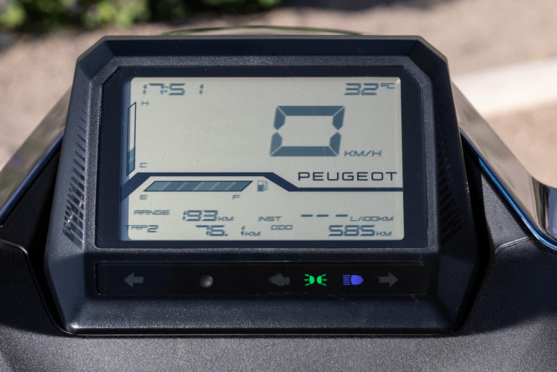 Peugeot Tweet 125 detalle frontal